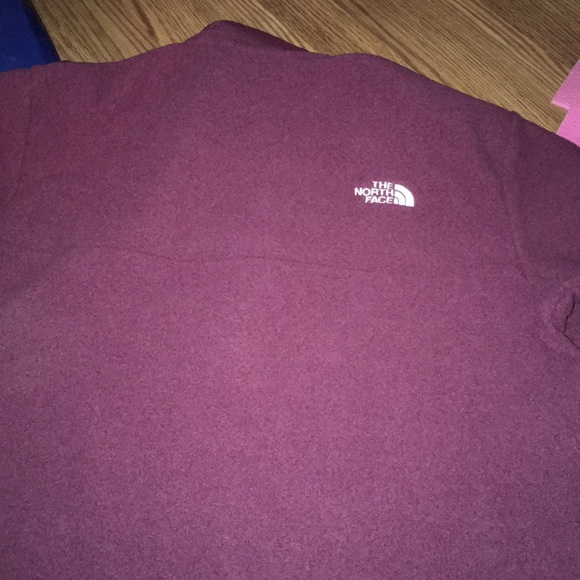 ❤️❤️New Size Large Burgundy fleece by north face - Picture 3 of 5